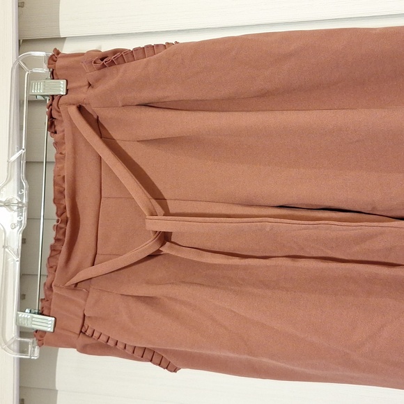 Pink slacks - Picture 2 of 2